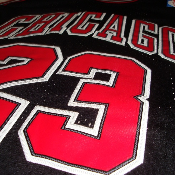 Chicago Jordan Nike Jersey L NWT Rare Bulls - Picture 3 of 6